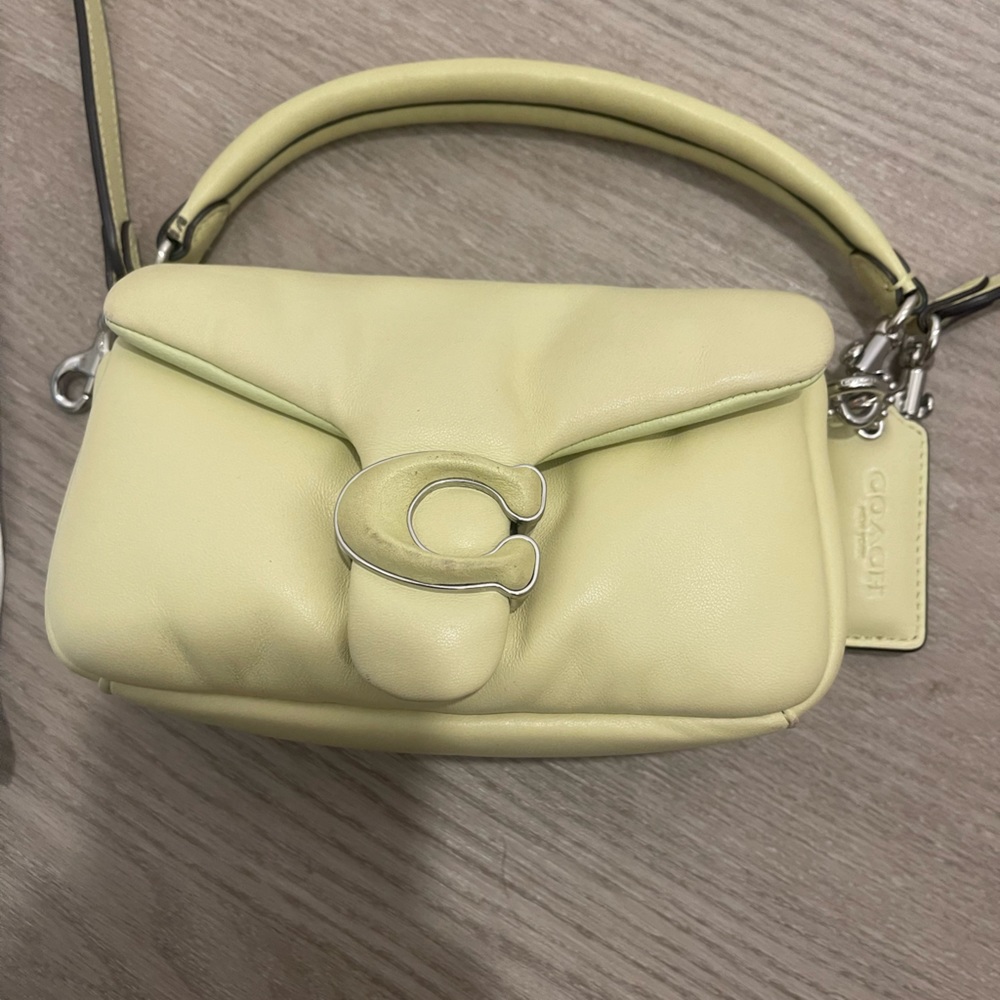 Coach pillow tabby 18 lime